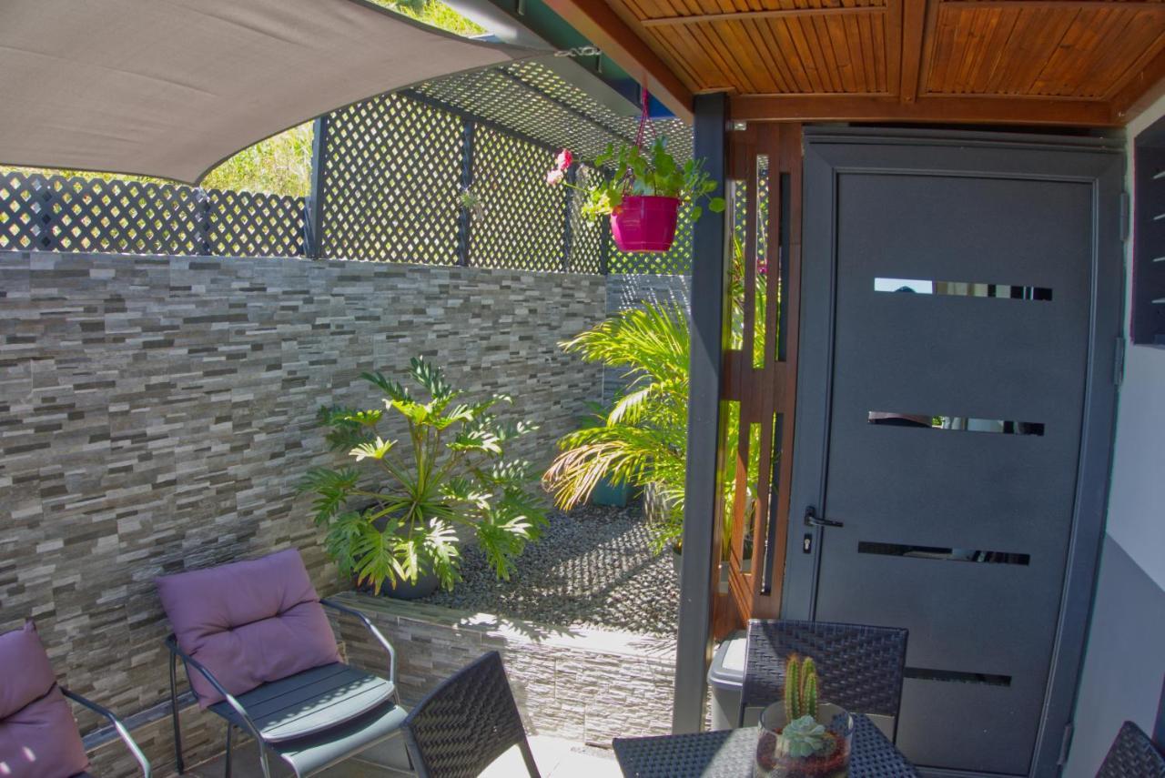 Ka Hema - Maison Entiere Avec Jacuzzi Et Vue Sur Mer Saint-Joseph Exteriör bild